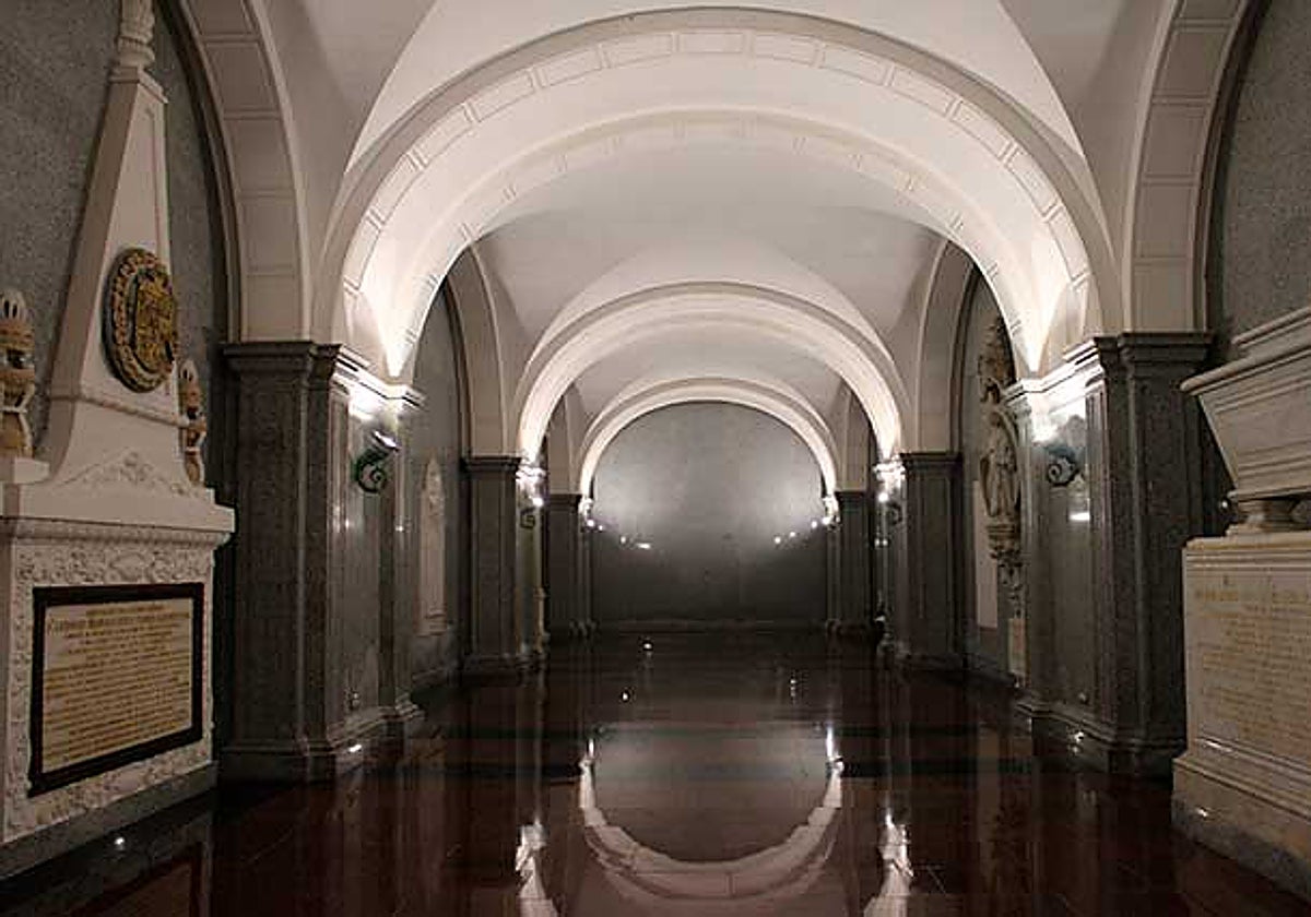 Panteón de Sevillanos Ilustres y a la Anunciación de Sevilla