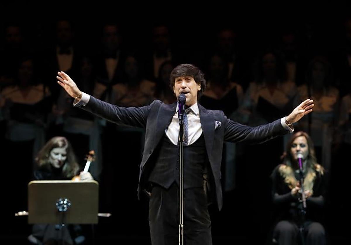Manuel Lombo, durante uno de sus conciertos en el Teatro de la Maestranza