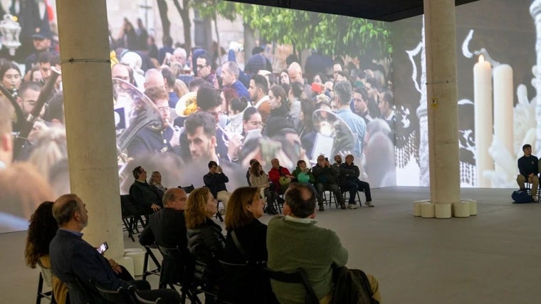 Exposición de la Vera Cruz en el Mercantil