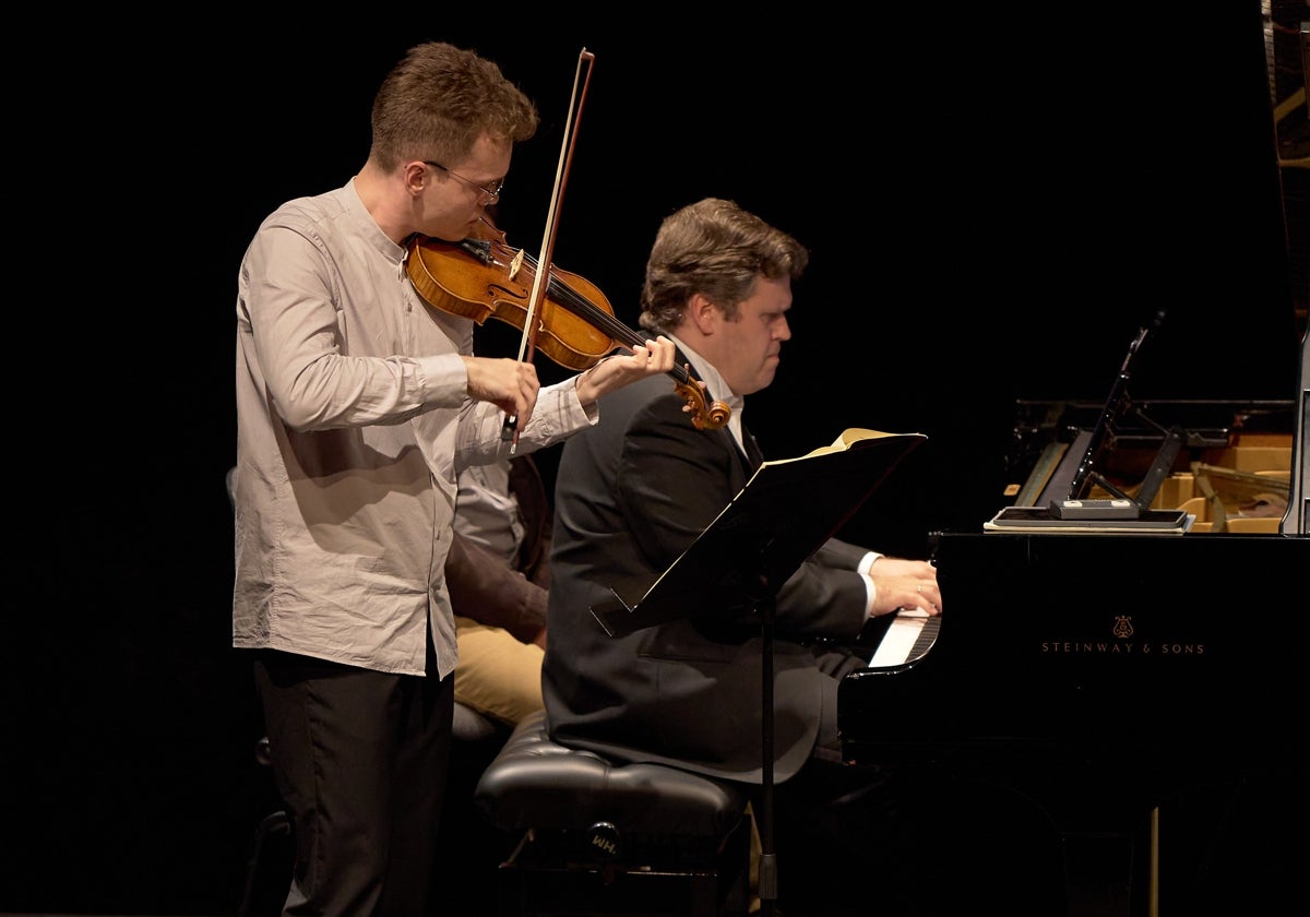 Jaime Naya (violín) y Andrey Yaroshinsky (piano)