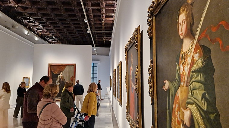 Visitantes en una de las salas del Museo de Bellas Artes de Sevilla