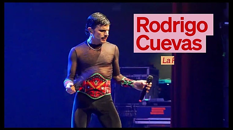 Rodrigo Cuevas en concierto