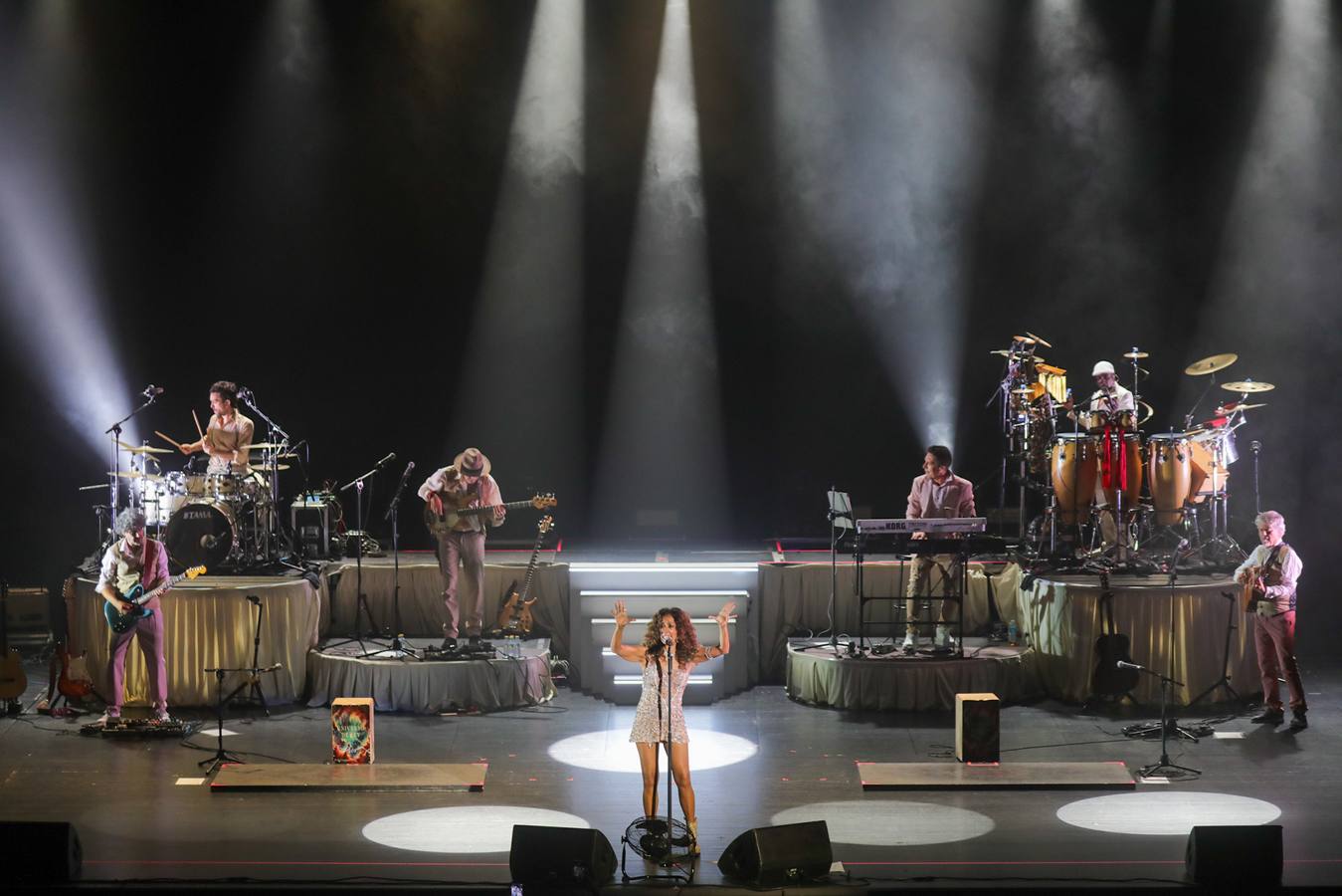 Rosario Flores,  durante su concierto en Sevilla