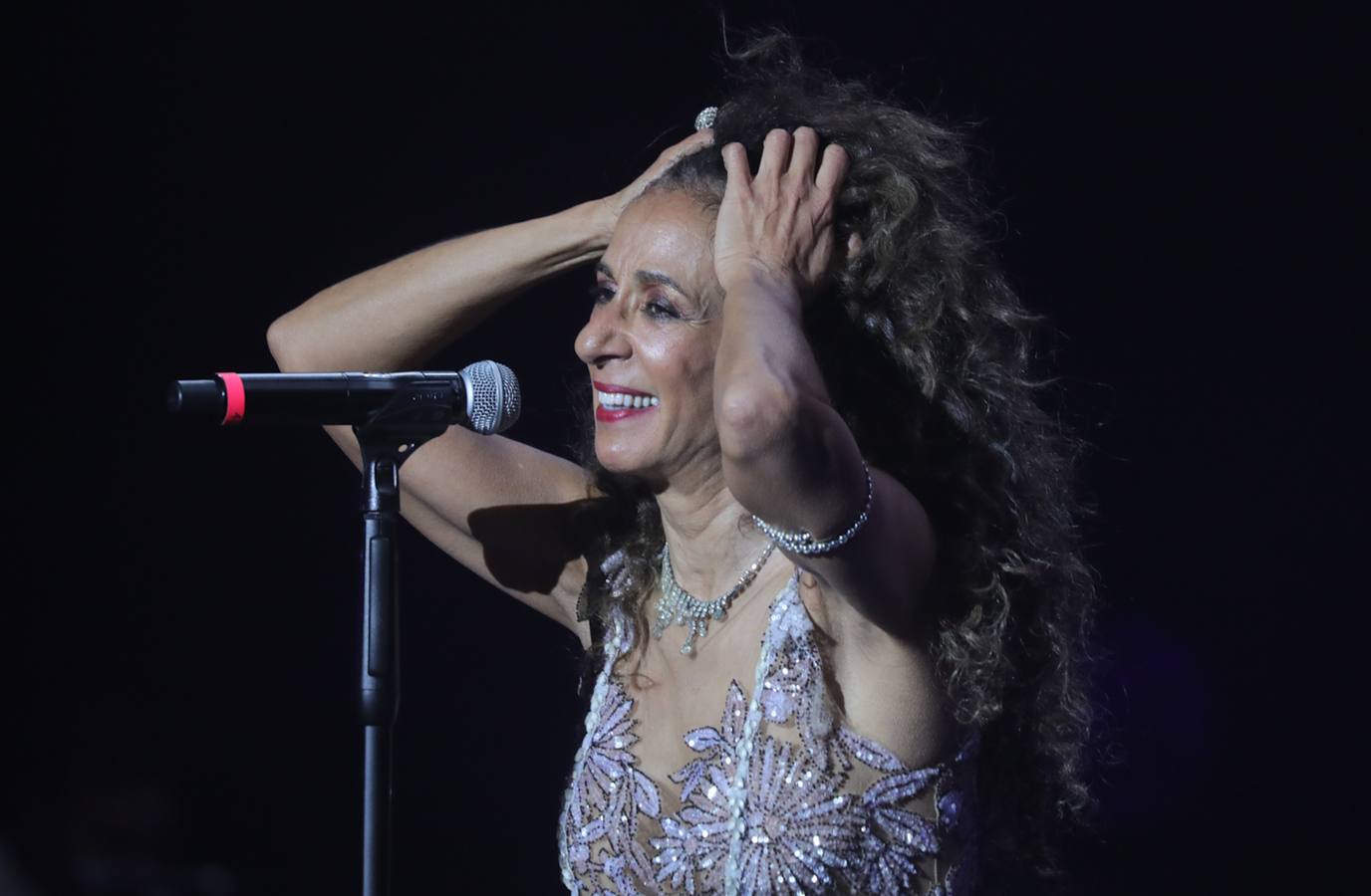 Rosario Flores,  durante su concierto en Sevilla