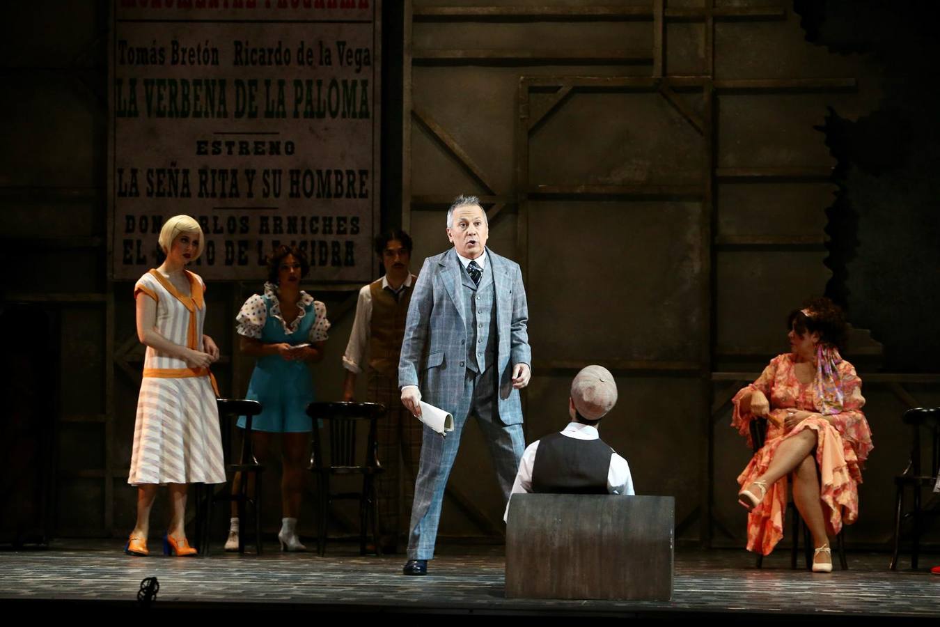 Momento del ensayo previo al estreno en el Maestranza de la zarzuela 'La verbena de la Paloma'