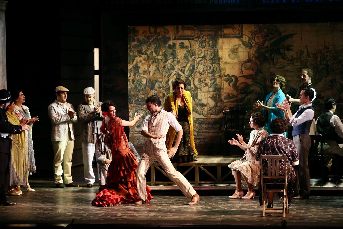 Momento del ensayo previo al estreno en el Maestranza de la zarzuela 'La verbena de la Paloma'