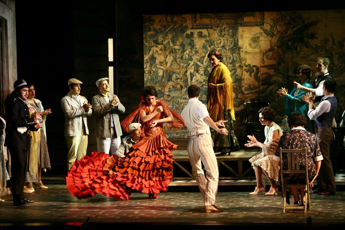 Momento del ensayo previo al estreno en el Maestranza de la zarzuela 'La verbena de la Paloma'