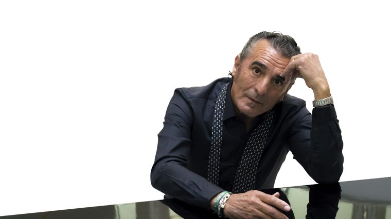 El conocido artista Manolo Orta protagoniza esta semana un esperado concierto en la localidad de Castilleja de la Cuesta