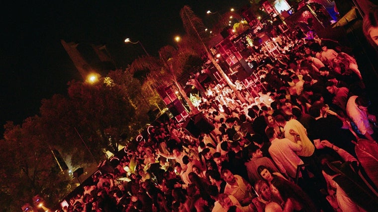 Inauguración de la temporada 2025 de Rosso by Antique