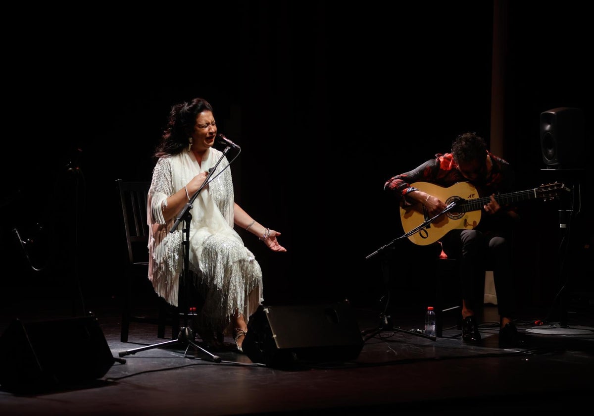 La Fabi y el guitarrista Curro Carrasco