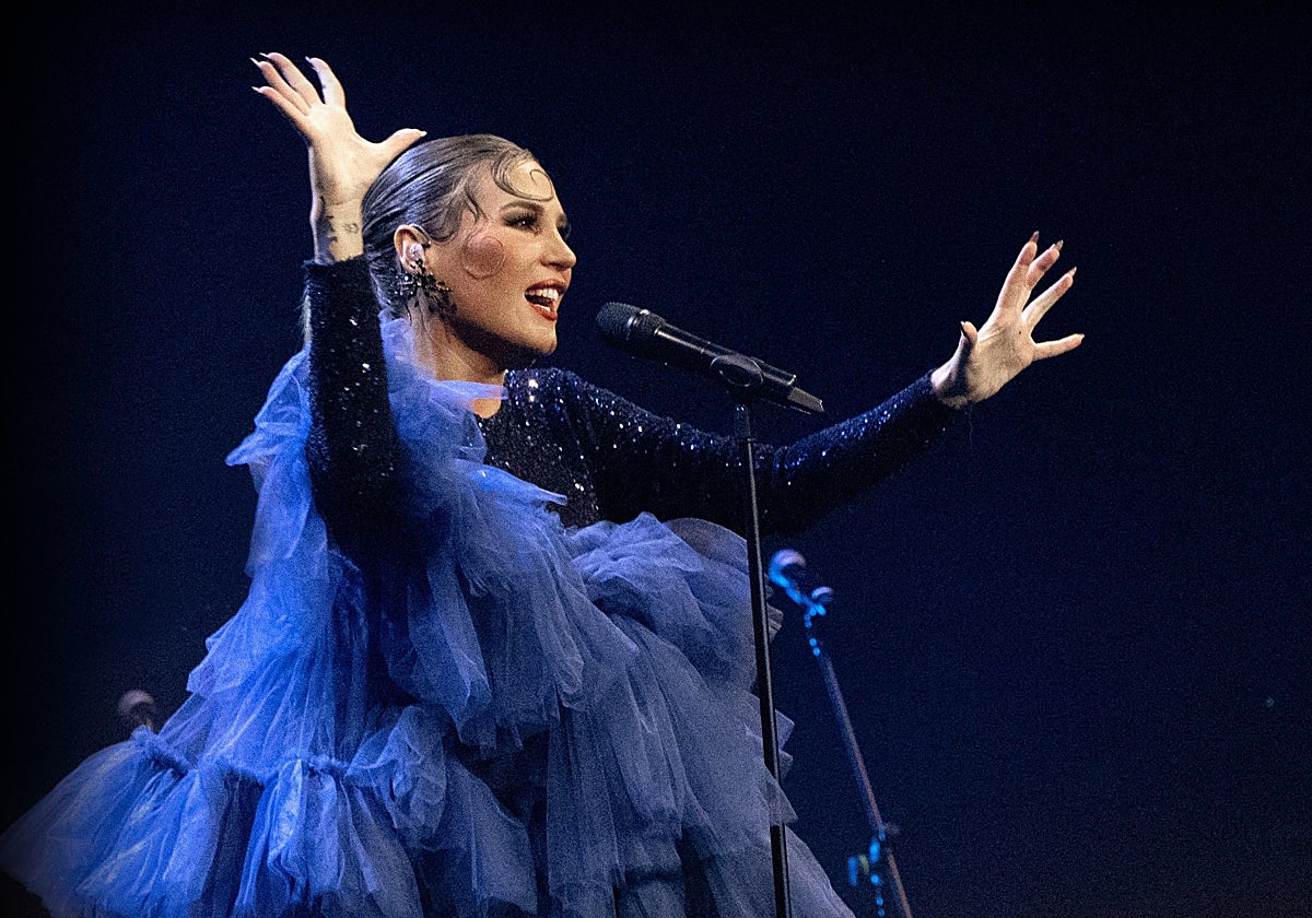 Laura Gallego presentando en Madrid su nuevo espectáculo