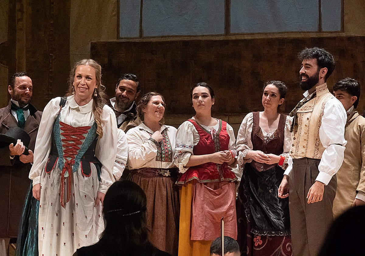 Marta García Morales (María) y Andrés Merino (Marcelo)