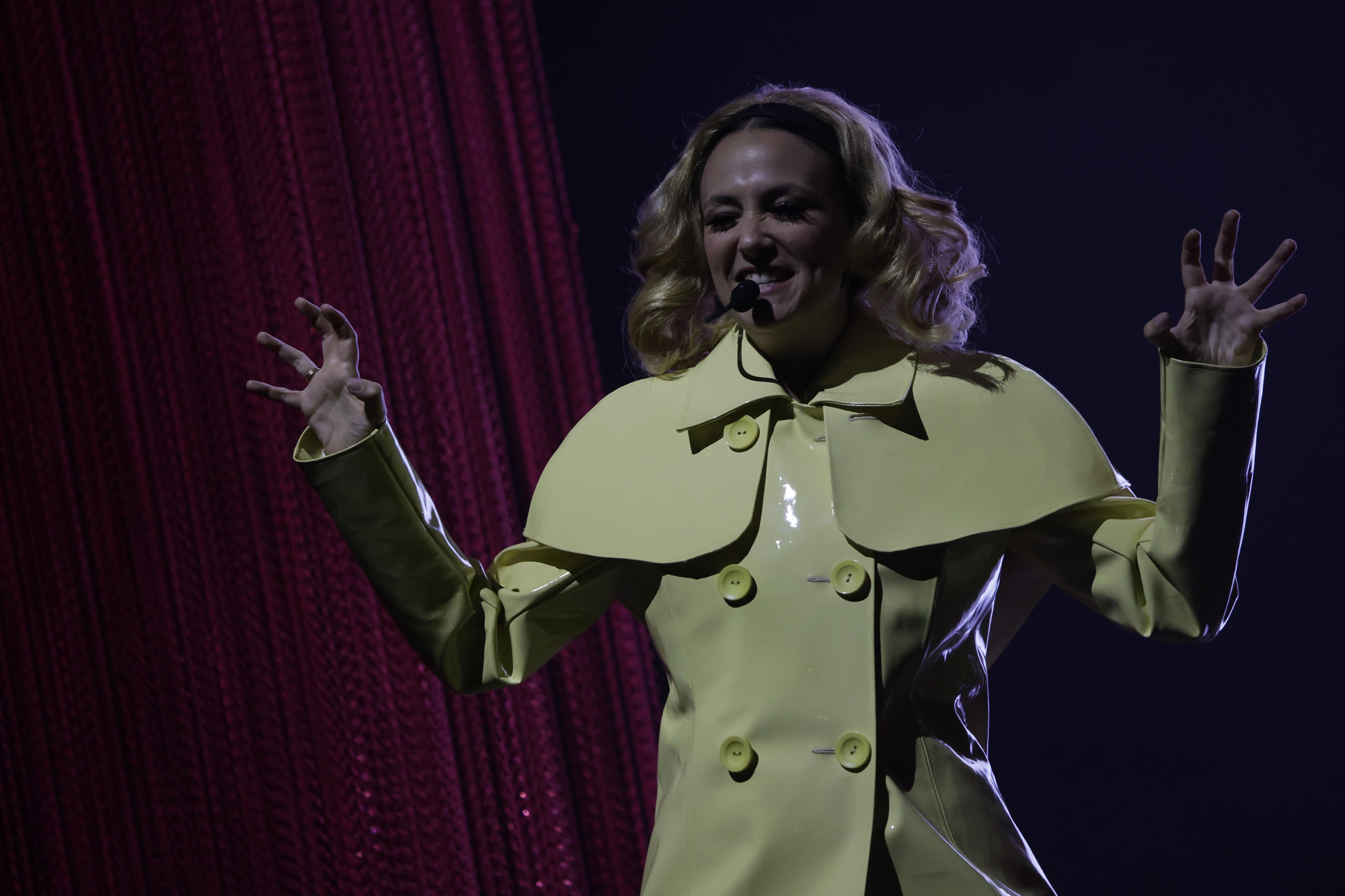 Rigoberta Bandini en la Plaza de España