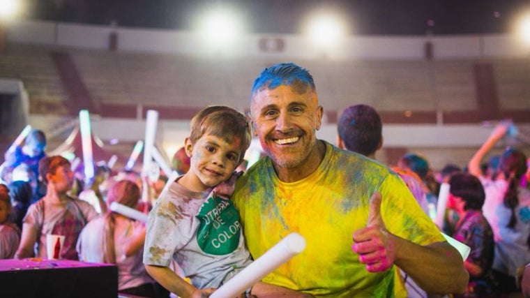 El utrerano Pablo Doblado es el encargado de organizar la divertida cita de la Carrera de Colores