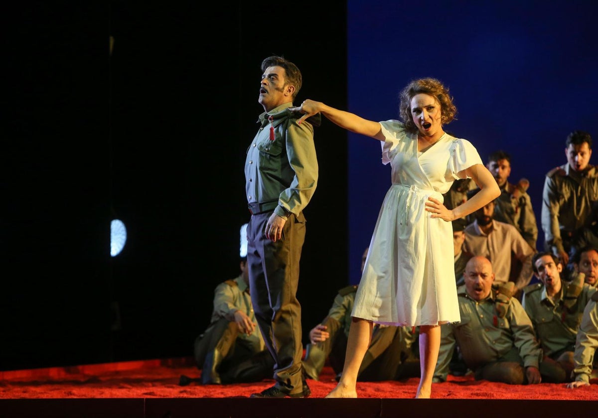 Piero Pretti (Don José) y Maria Kataeva (Carmen)