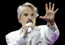 Miguel Bosé repasa este sábado sus grandes éxitos en Icónica Santalucía Sevilla Fest
