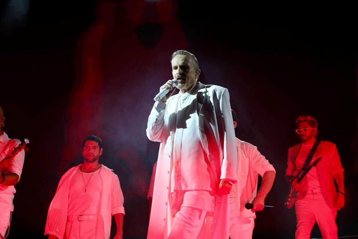 Concierto de Miguel Bosé en la Plaza de España