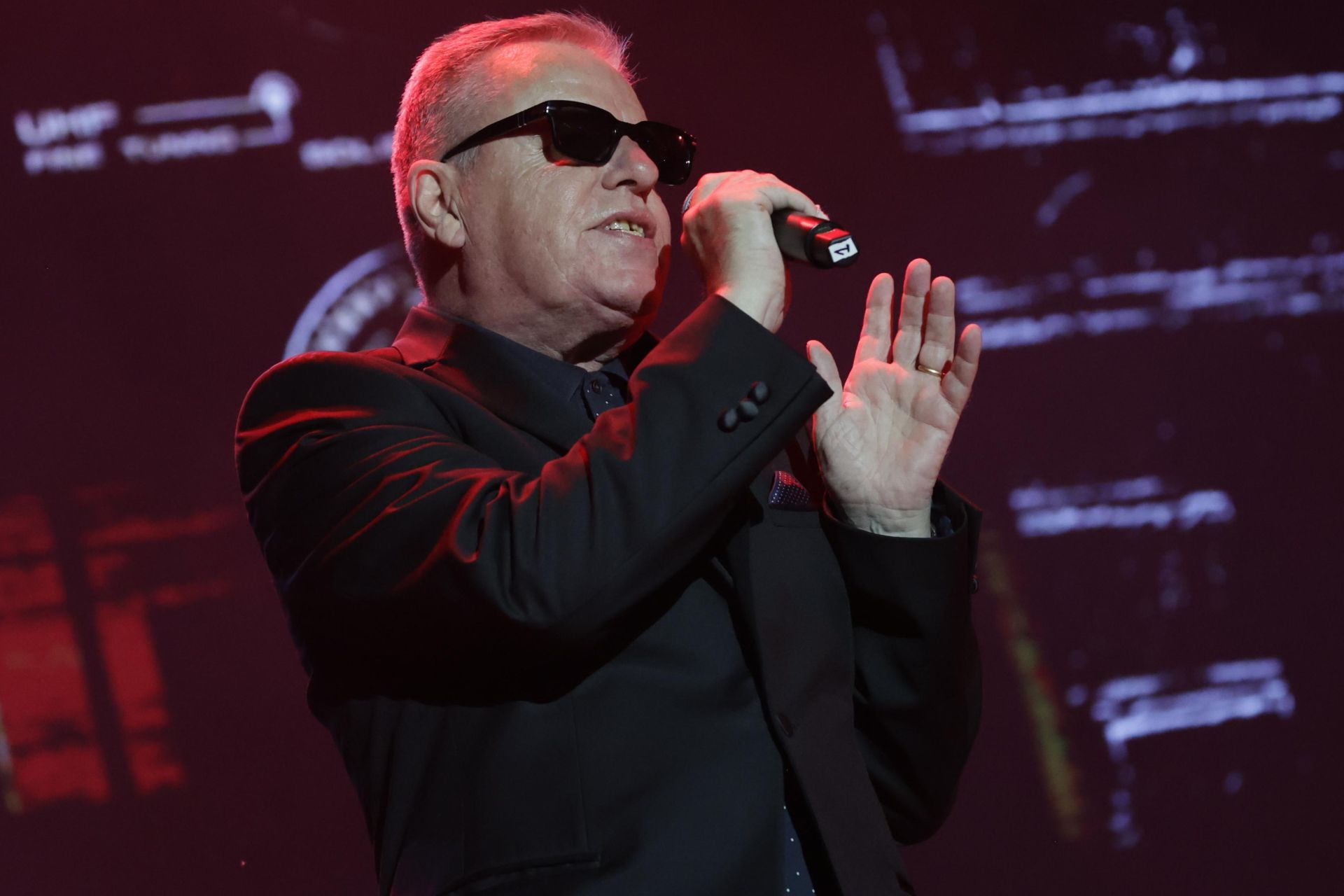 Madness interpretaron sus éxitos más famosos en Sevilla 
