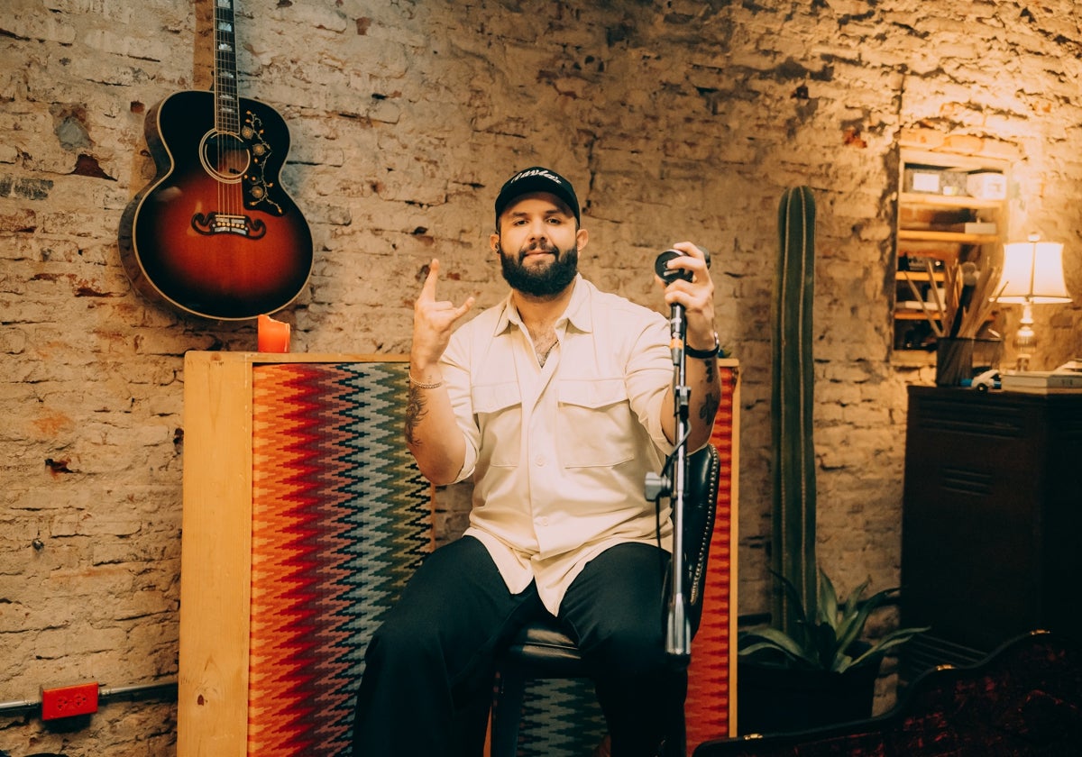 Carín León actúa este jueves en Icónica Santalucía Sevilla Fest