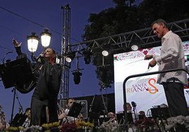 Actuación de Silvia Pantoja en la Plaza del Altozano con motivo del primer día de Velá de Santa Ana del pasado 2024