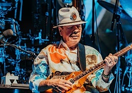 En imágenes, Carlos Santana repasa sus grandes éxitos en el Tío Pepe Festival