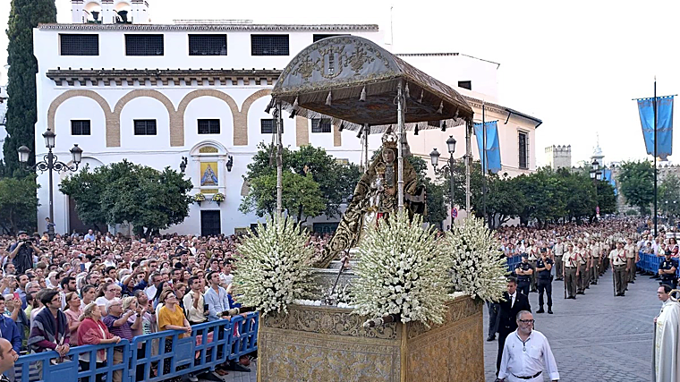 La Virgen de los reyes durante su procesión