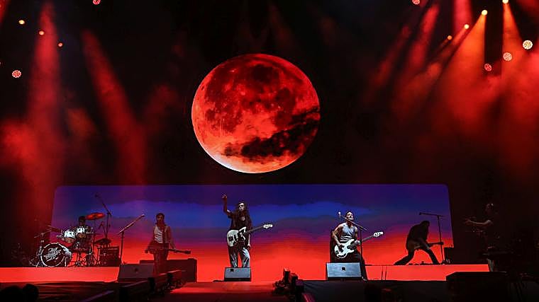 Imagen de la escenografía de 'Eclipse' de Arde Bogotá