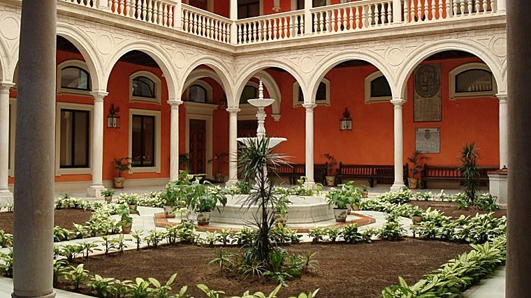 Patio interior de la Real Audiencia de Sevilla