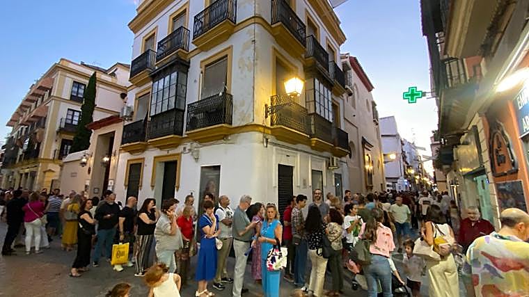 Hermandad de la Veracruz y Baños de la Reina Mora