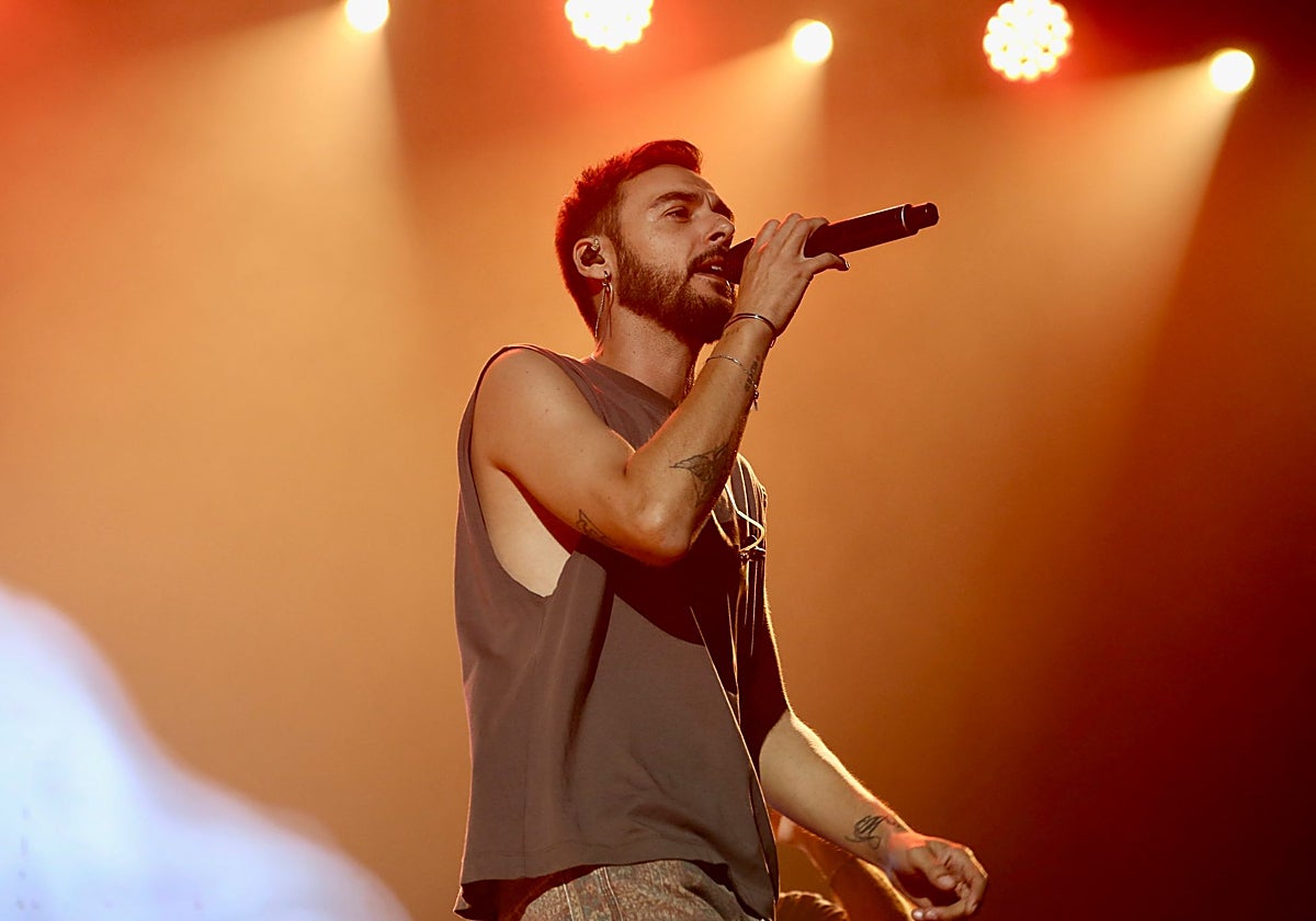 Raule durante su concierto en Sevilla