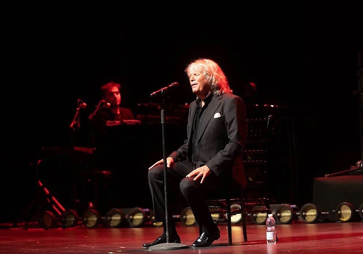 José Mercé, durante una actuación