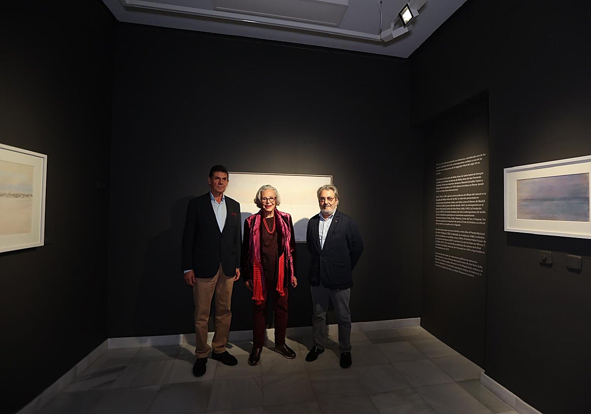 Manuel Laffón sobrino de la pintora, la presidenta de Meta Miami, Milagros Maldonado y el decano de Bellas Artes y comisario de la muestra, Daniel Bilbao