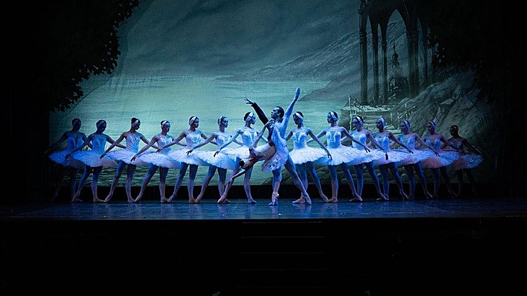 El Ballet de Kiev trae de nuevo a Sevilla 'El lago de los cisnes' de Tchaikovsky