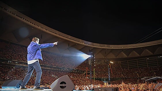 Las mejores imágenes del concierto de El Último de la Fila en Sevilla