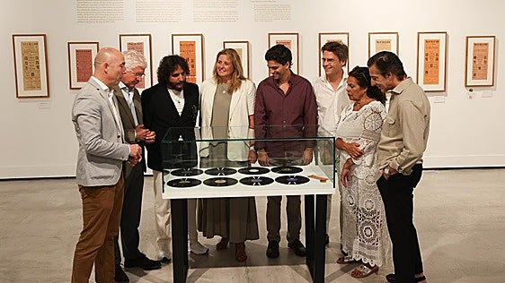 'La noche azul', la historia de la Ópera Flamenca contada a través de una gran exposición en la Fábrica de Artillería de Sevilla