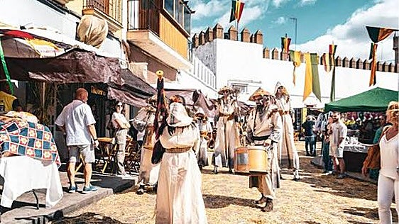 La feria medieval que transformará un pueblo de Sevilla en octubre: dragones, caballeros y música en directo