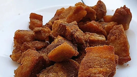 Un pueblo de Sevilla celebra este fin de semana la gran fiesta del chicharrón