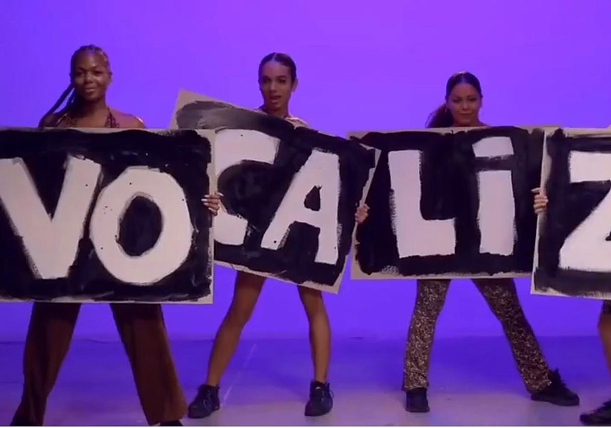 Una fotograma del vídeo 'Vocaliza, coño, vocaliza'