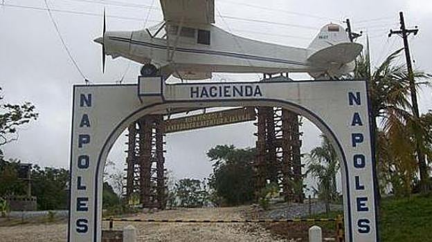 Entrada a la Hacienda Nápoles