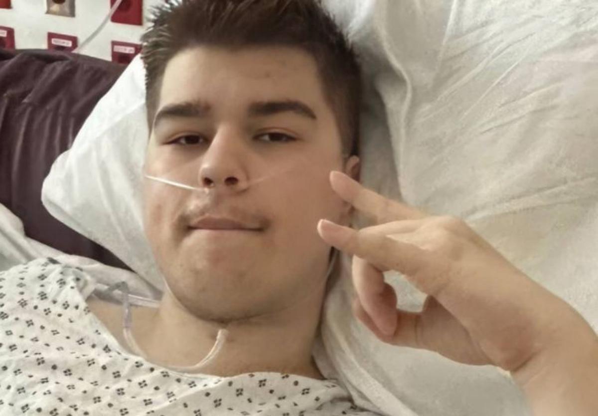 Imagen del youtuber Tanner Cook ingresado tras el disparo