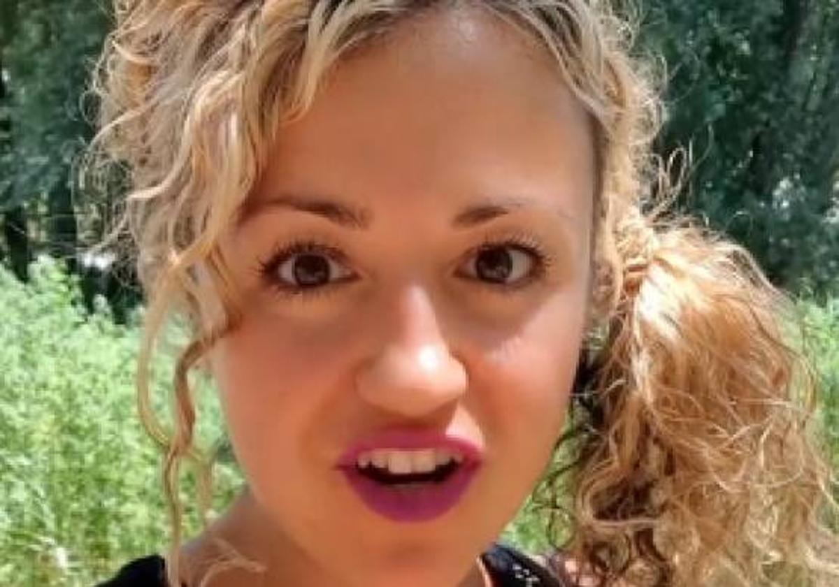 La chica que tiene miedo a la cita de su novio