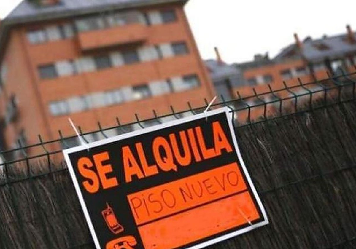 Un cartel de 'Se alquila' en una promoción de nueva construcción