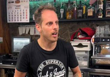 Así es el cliente perfecto de un bar, según el camarero influencer más famoso