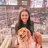 Una perra disfruta del concierto de Taylor Swift con su dueña: «Fue el mejor momento de nuestra vida»
