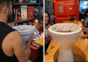 El restaurante que sirve comida en un retrete y se ha convertido en un fenómeno viral
