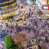 Observa durante un rato un monedero perdido en Japón y esto es lo que ocurre: «Sed sinceros, sinvergüenzas»