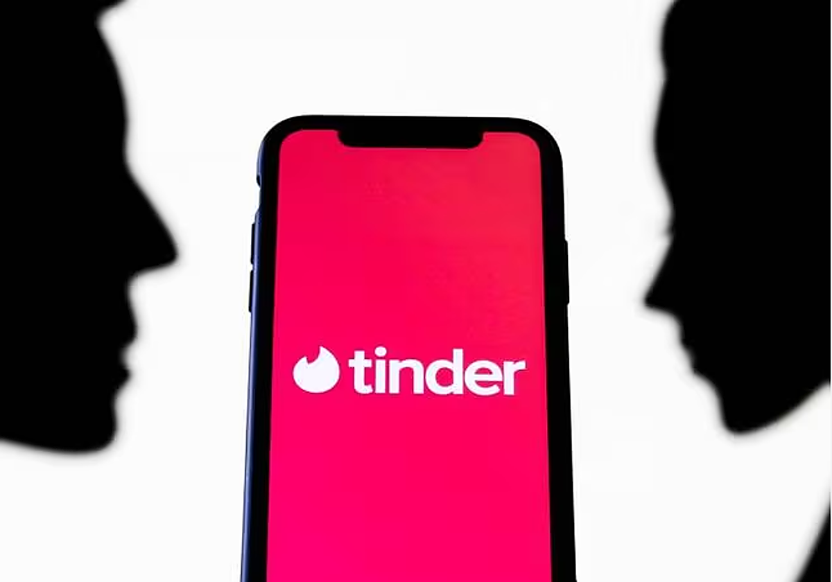 Su cita de Tinder le pide al final de la noche un bizum de 10 euros por la gasolina