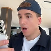 Xuso Jones descubre una función del parasol del coche que la gente desconoce: «Me acaba de explotar la cabeza»