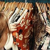 Esto es lo que nunca debes hacer ante un cambio de armario según varias expertas