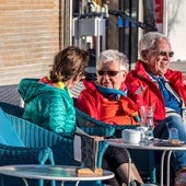 Los británicos muestran su indignación por la subida de precios del alcohol en España y amenazan: «No volveremos»